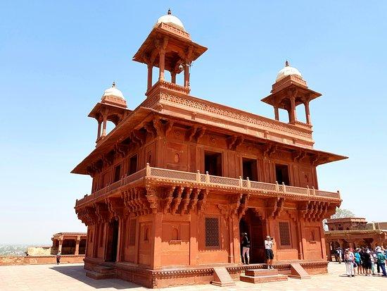 Akbar religious debates